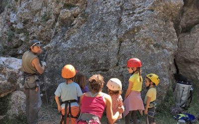 FAMILY CLIMBING