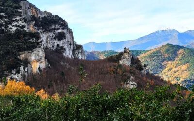 Hiking on May 1st, Grotta Strapatente and Rock Engravings