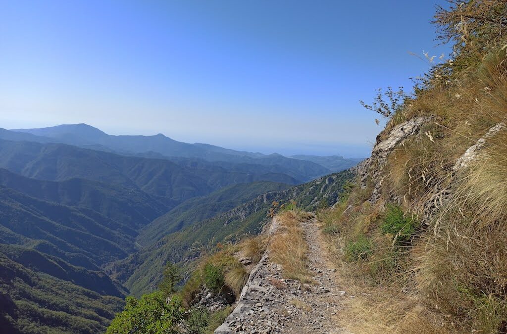 Sentiero degli Alpini & monte Toraggio