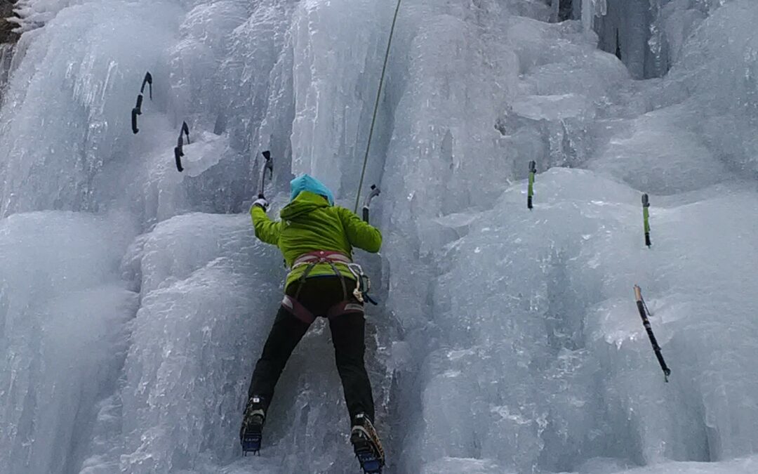 Open Ice – giornata di arrampicata su ghiaccio